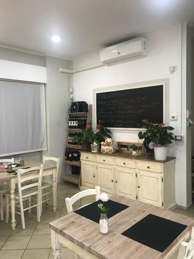 Bed and Breakfast A Casa Di Titty Somma Lombardo Exterior foto